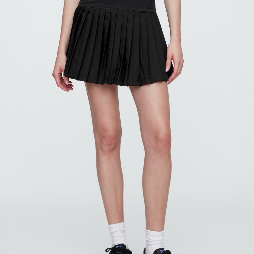 GapFit Pleated Tennis Skort